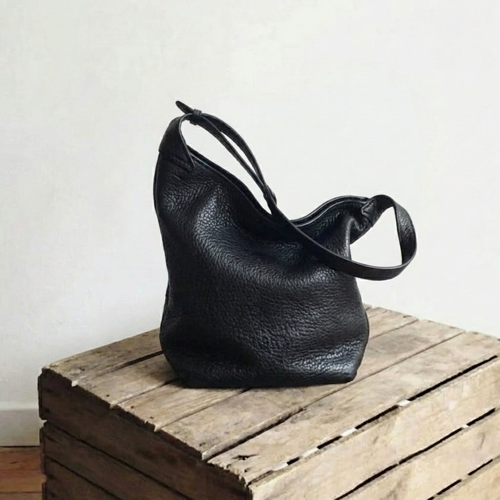 Elephant pattern bubble shoulder crossbody horseshoe bag (black)